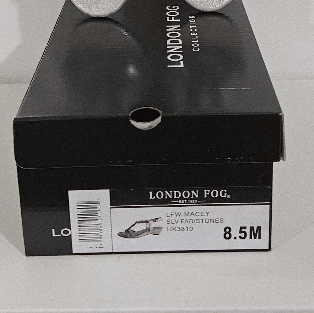London Fog "Macey" wedge dress sandals.Silver - Picture 3 of 8
